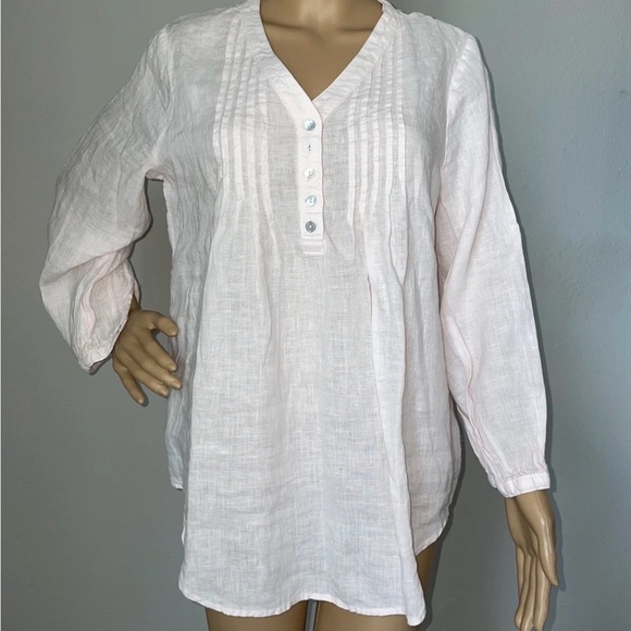 Burberry Tops - Sigrid Olsen signature white linen Blouse with Pintuck Detailing